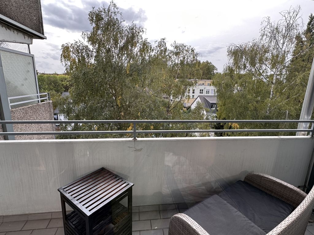 Miete 1 Zimmer Wohnung Bonn | Ganze Wohnung | Bonn | Voll möbliertes sonniges Studio mit Parking, Balkon, ausgestatteter Küche, und Netflix mit Rheinblick | Hominext