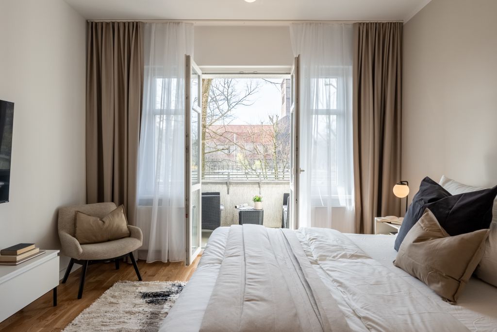 Miete 2 Zimmer Wohnung Berlin | Ganze Wohnung | Berlin | Renoviertes, zeitgenössisches 3-Zimmer-Apartment mit Balkon in Neukölln | Hominext