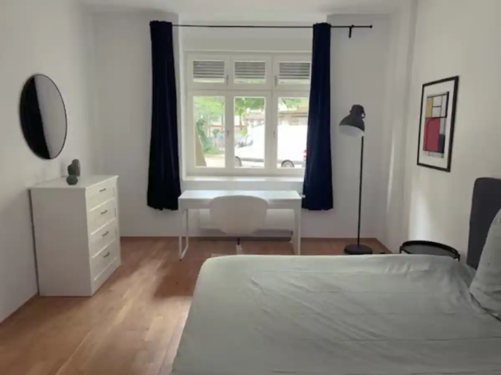 Rent 3 rooms apartment Berlin | Entire place | Berlin | Lavish 3 bedroom apartment in Berlin Simplonstraße | Hominext