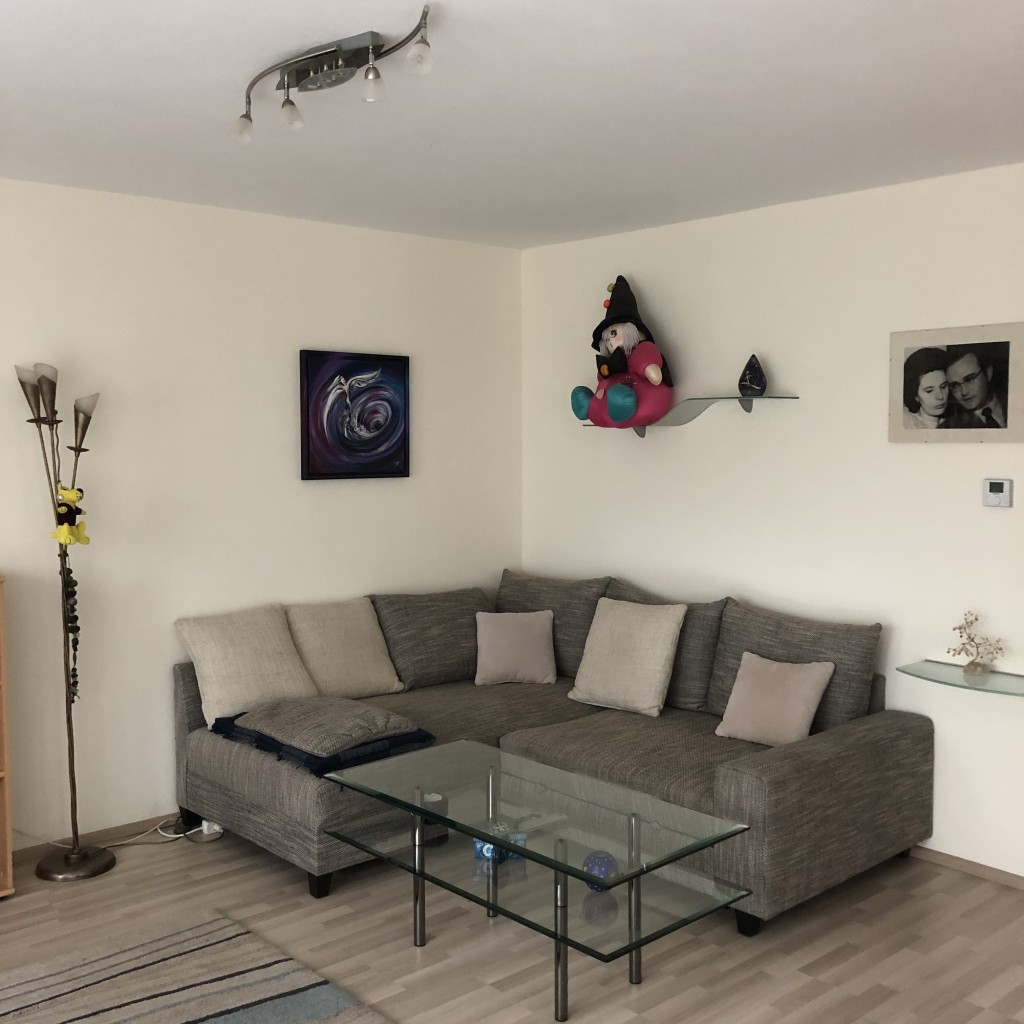 Rent 1 room apartment Neckartailfingen | Entire place | Neckartailfingen | UG Wohnung mit großer Terrasse, Garten und Teich. | Hominext