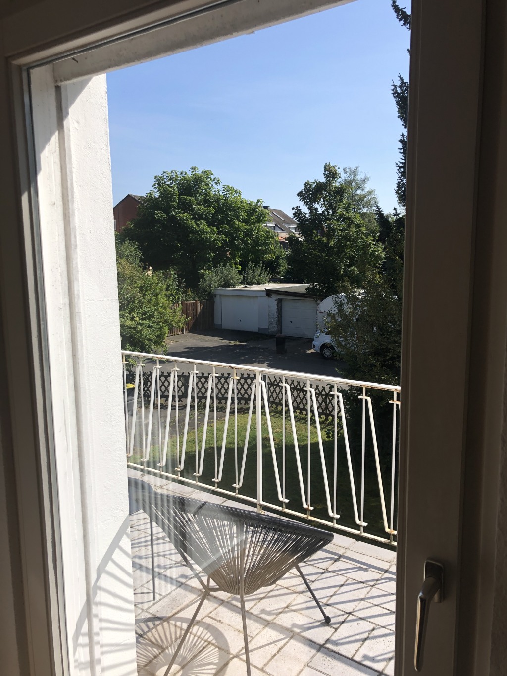 Rent 2 rooms apartment Köln | Entire place | Köln | Geräumige Haushälfte mit riesigem Garten im grünen Köln-Brück, Gute Anbindung an Flughafen, Messe und Innenstadt | Hominext