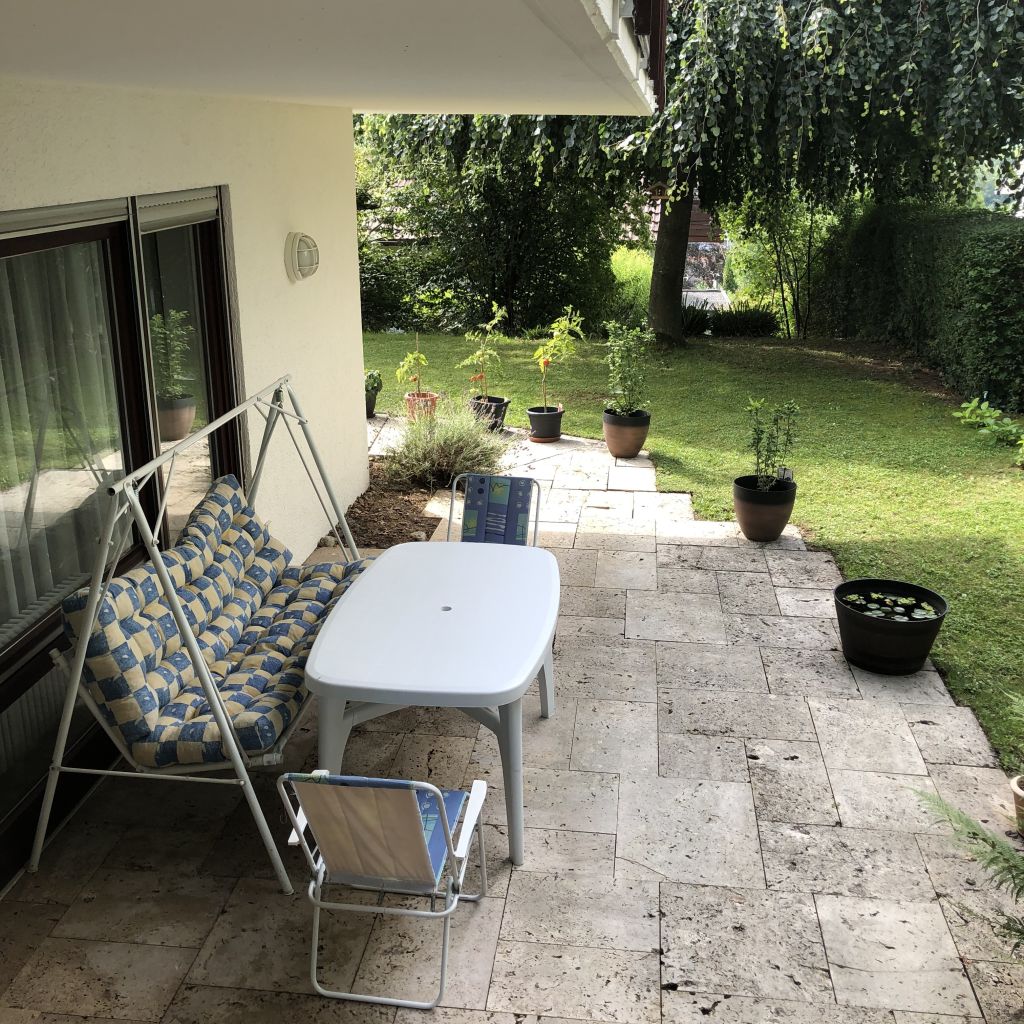 Rent 1 room apartment Neckartailfingen | Entire place | Neckartailfingen | UG Wohnung mit großer Terrasse, Garten und Teich. | Hominext