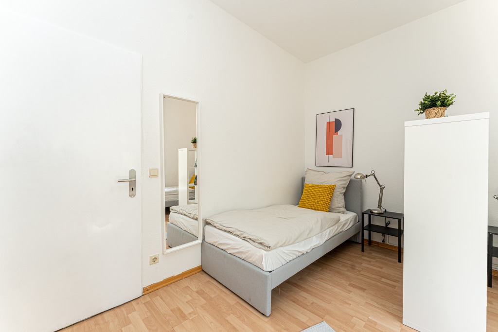 Miete 3 Zimmer Wohnung Berlin | Ganze Wohnung | Berlin | Geräumiges Apartment in zentraler Lage | Hominext