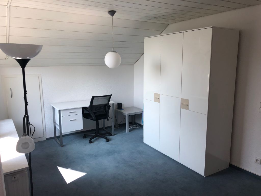 Miete 1 Zimmer Wohnung Sindelfingen | Ganze Wohnung | Sindelfingen | Möbliertes 2 Zimmer Apartment mit Reinigungsservice | Hominext