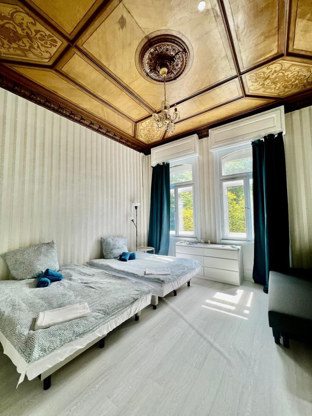 Rent 1 room apartment Bovenden | Entire place | Bovenden | Villa Sartorius - Where, Nostalgia Blooms a Timeless Retreat | Hominext