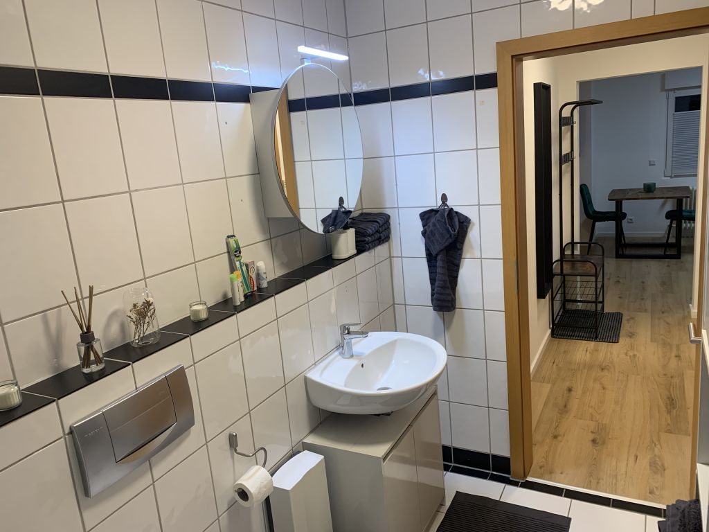 Rent 1 room apartment Frechen | Entire place | Frechen | All-In! Schöne, gemütliche & möblierte 2 Zi Wohnung (Löffelfertig) in zentraler Lage von Frechen (20 Min. von Köln) | Hominext