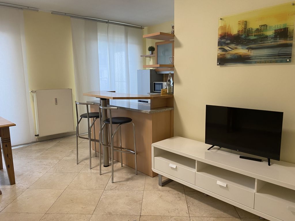 Rent 1 room apartment Düsseldorf | Entire place | Düsseldorf | Ruhige großzügige Zwei-Zimmerwohnung mit zwei Balkonen | Hominext