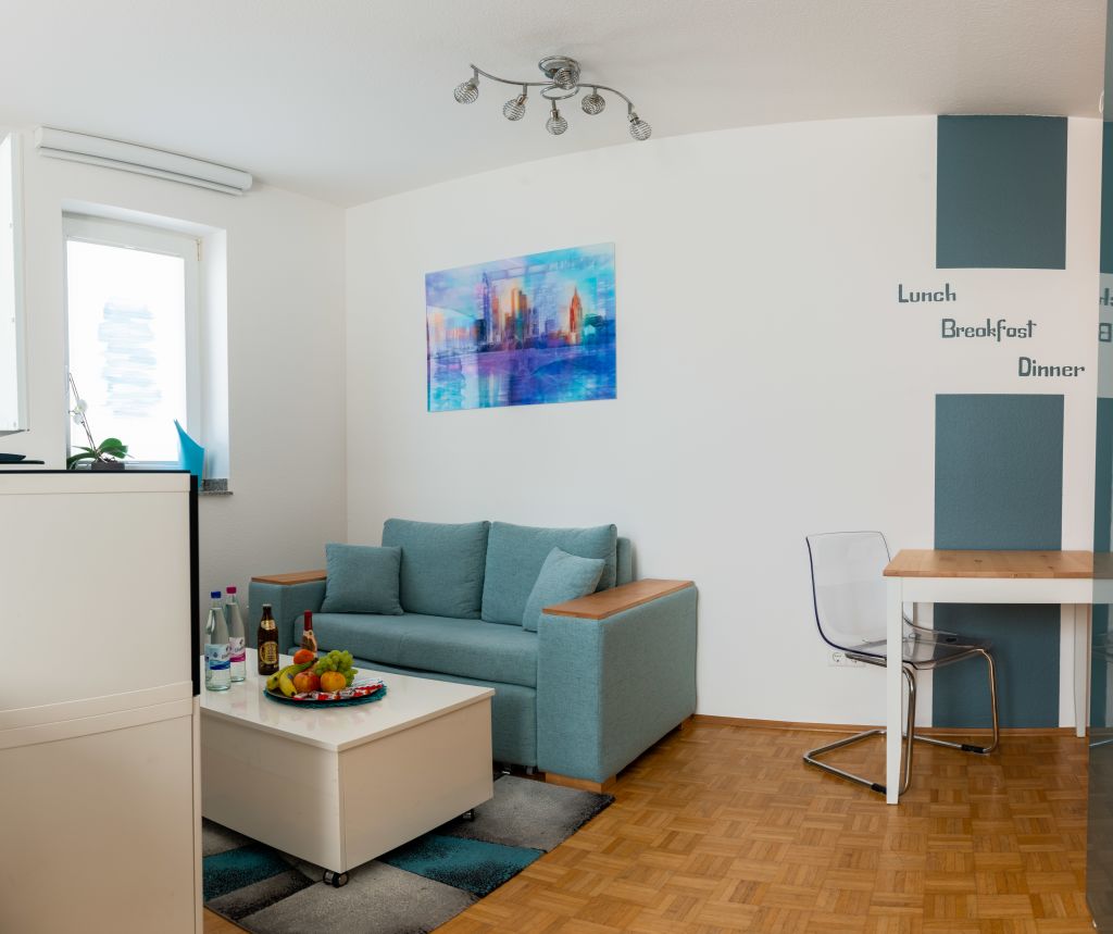 Miete 1 Zimmer Wohnung Neu-Isenburg | Ganze Wohnung | Neu-Isenburg | Ein Apartment vereint Funktionalität mit lebendigem Flair | Hominext