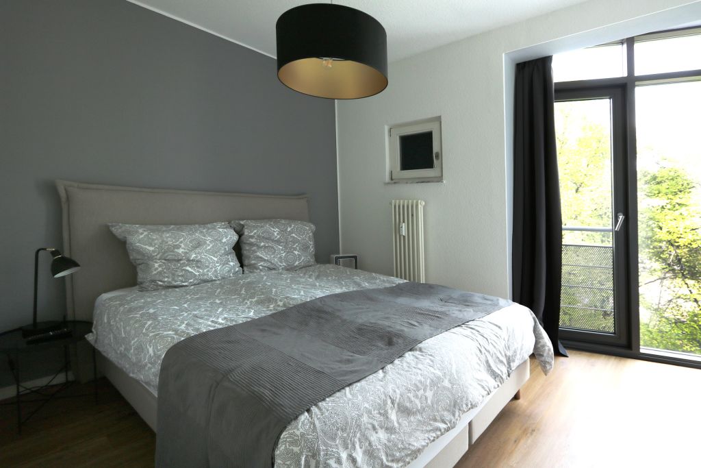 Miete 1 Zimmer Wohnung Berlin | Ganze Wohnung | Berlin | 889 | Stilvolles Parkblick-Apartment mit Loggia in Friedrichshain | Hominext