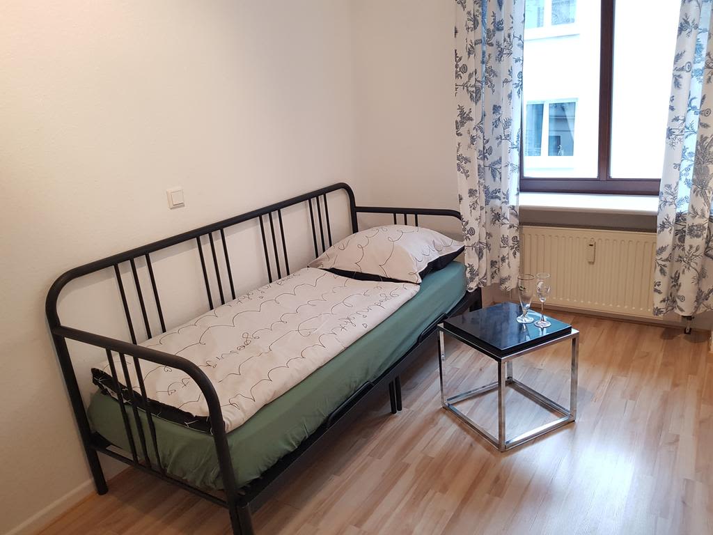 Rent 2 rooms apartment Wuppertal | Entire place | Wuppertal | - SP Hotels - Appartement Panoramablick | Hominext