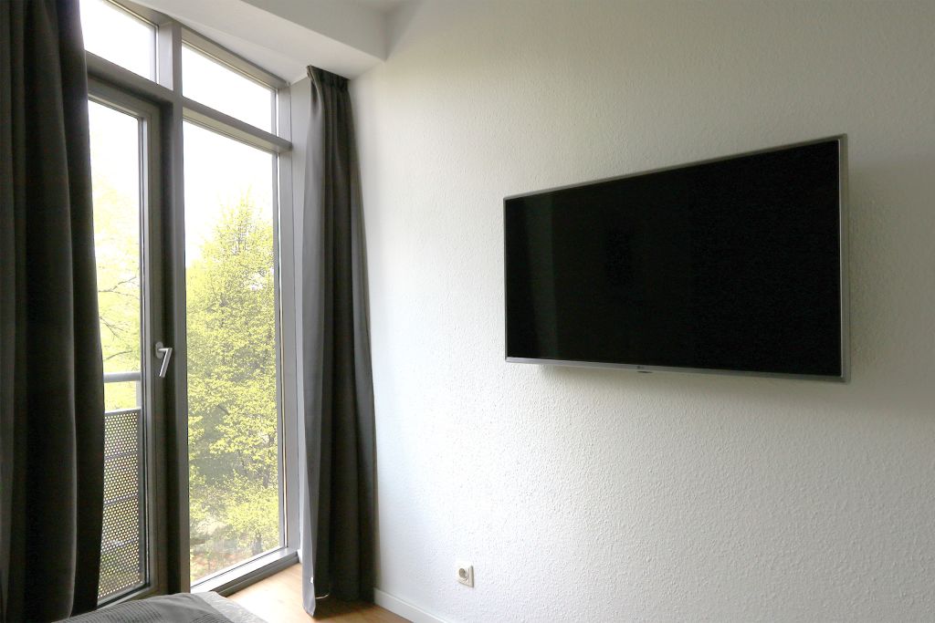 Rent 1 room apartment Berlin | Entire place | Berlin | 889 | Stilvolles Parkblick-Apartment mit Loggia in Friedrichshain | Hominext