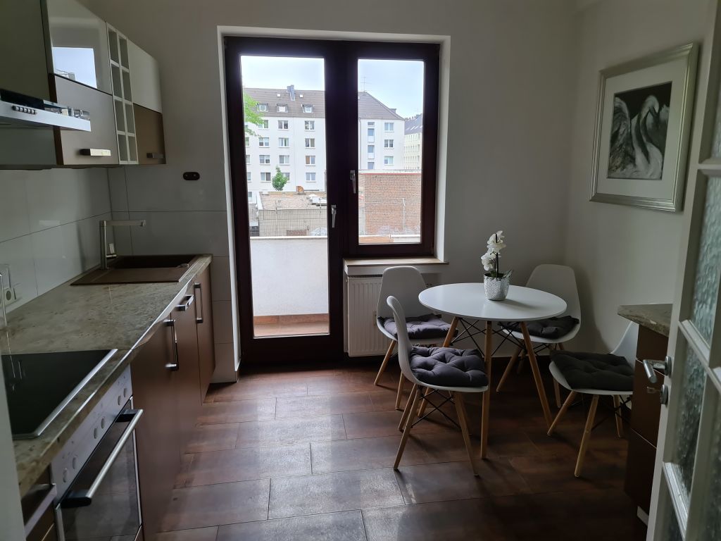 Rent 2 rooms apartment Düsseldorf | Entire place | Düsseldorf | Bright, spacious apartment in the heart of Düsseldorf | Hominext