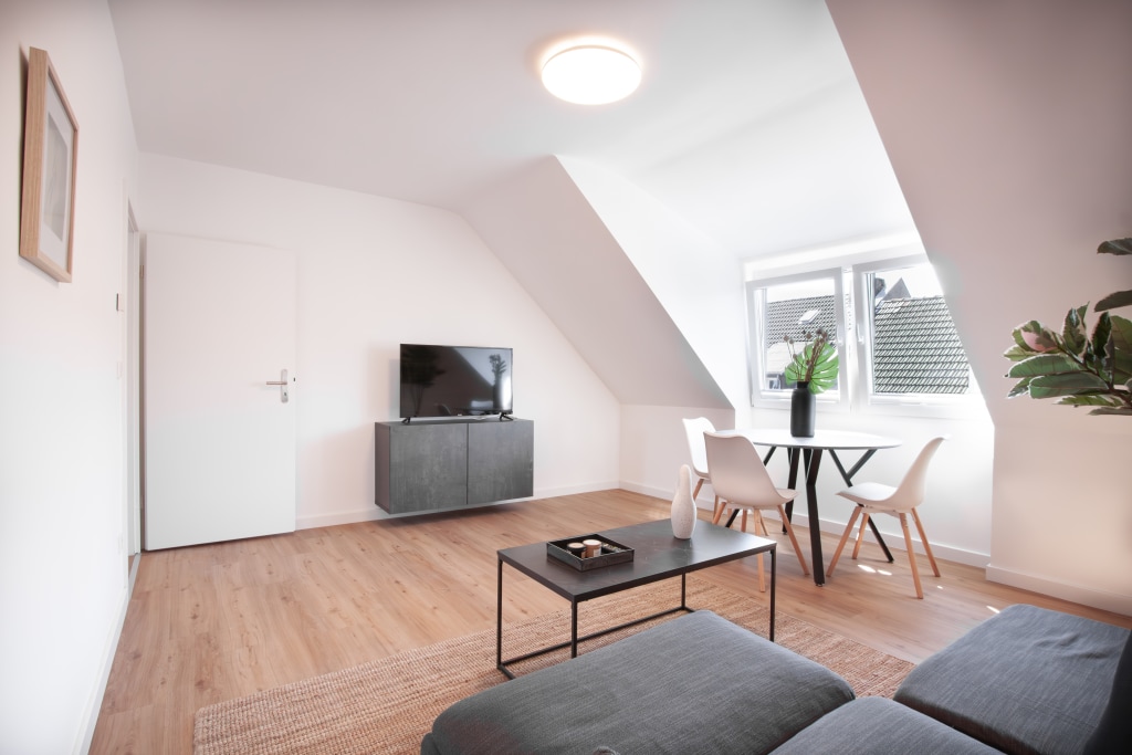 Rent 2 rooms apartment Düsseldorf | Entire place | Düsseldorf | ***3 Zimmerwohnung mit Sonnenbalkon*** | Hominext