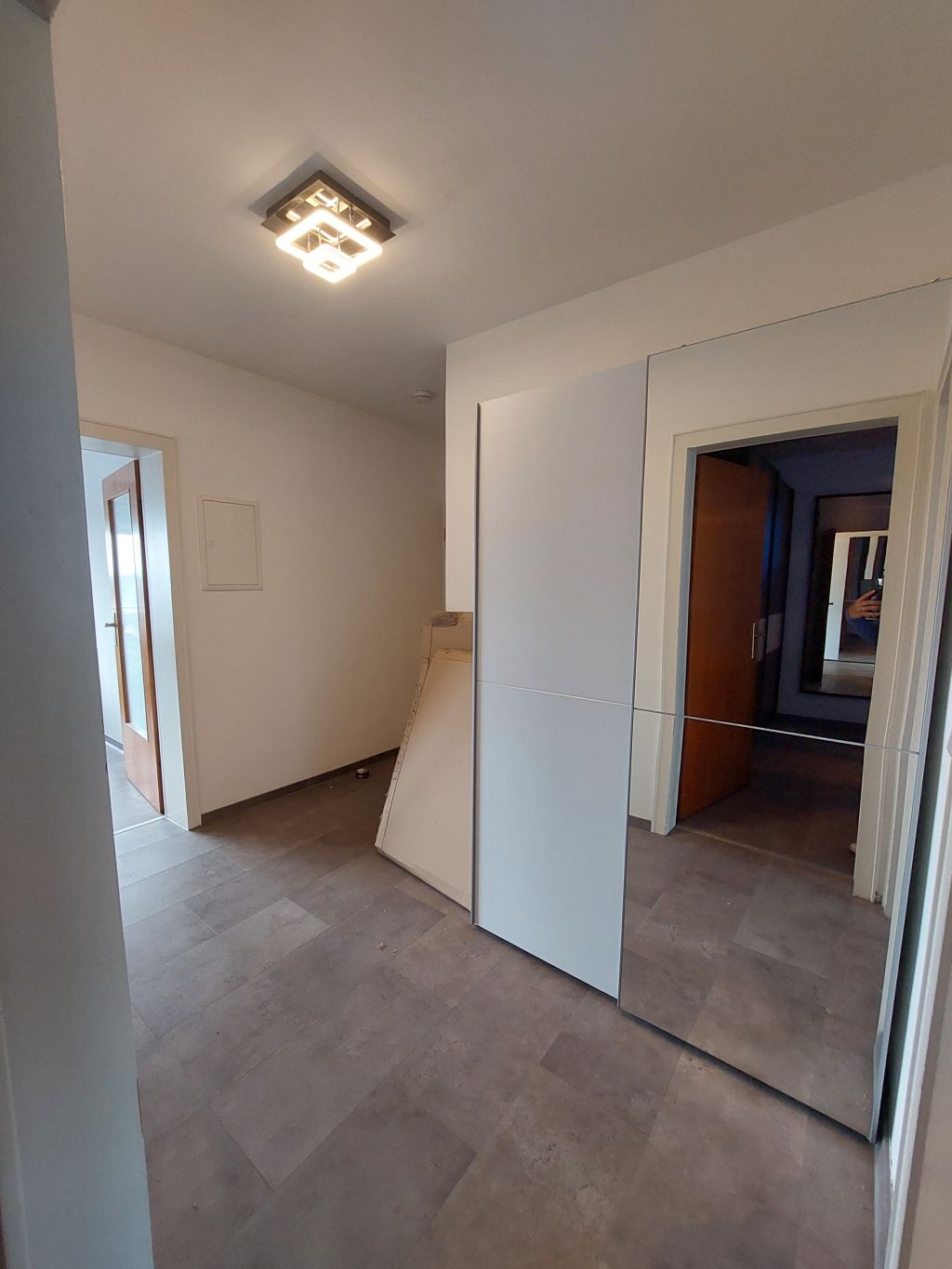 Rent 1 room apartment Leverkusen | Entire place | Leverkusen | Hübsche Zwei-Zimmer Wohnung über den Dächern von Bürrig | Hominext