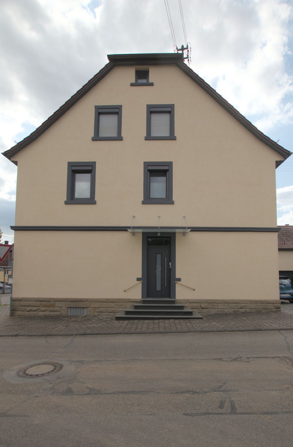 Miete 2 Zimmer Wohnung Bad Rappenau | Ganze Wohnung | Bad Rappenau | Roomfall: Moderne Suite-Schreibtisch-Küche-Wanne | Hominext