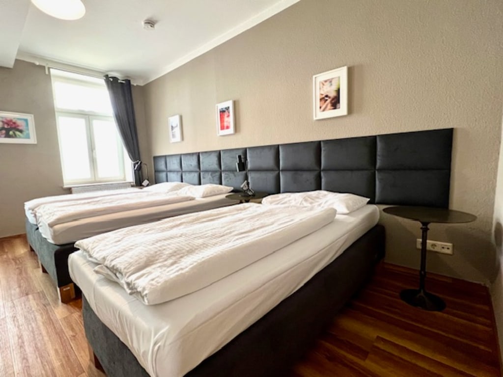 Rent 2 rooms apartment Leipzig | Entire place | Leipzig | Langzeit-Unterkunft für bis 6 Personen im Zentrum Leipzig | Hominext