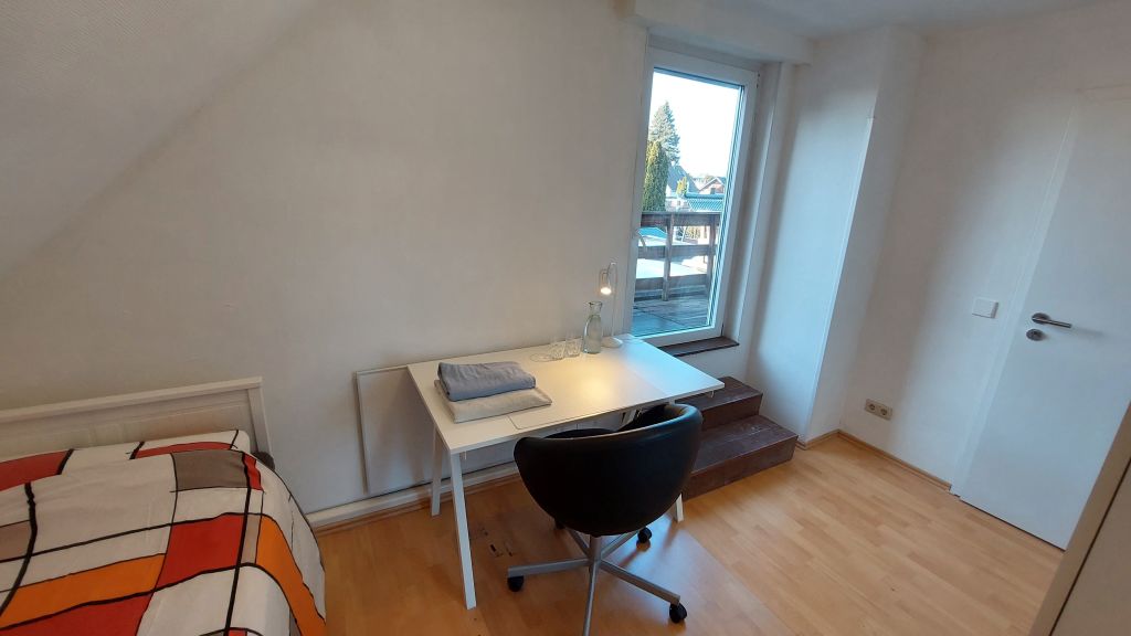 Miete 1 Zimmer Wohnung Hürth | Studio | Hürth | Helles Zimmer mit großem Balkon | Hominext