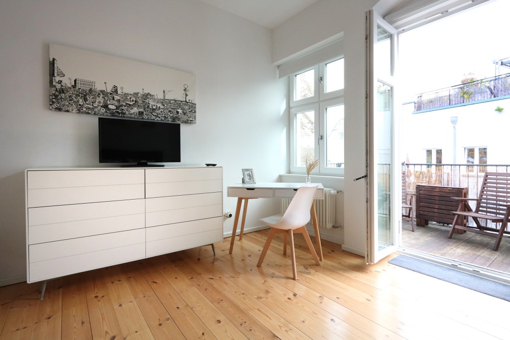 Rent 3 rooms apartment Berlin | Entire place | Berlin | Geräumige moderne 3-Zimmer-Wohnung mit großer Terrasse direkt an der Media Spree | Hominext