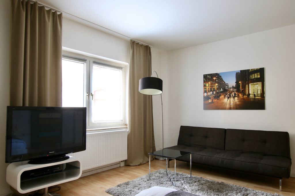 Miete 1 Zimmer Wohnung Köln | Ganze Wohnung | Köln | Hübsches Apartment mit Balkon am Rathenauplatz | Hominext