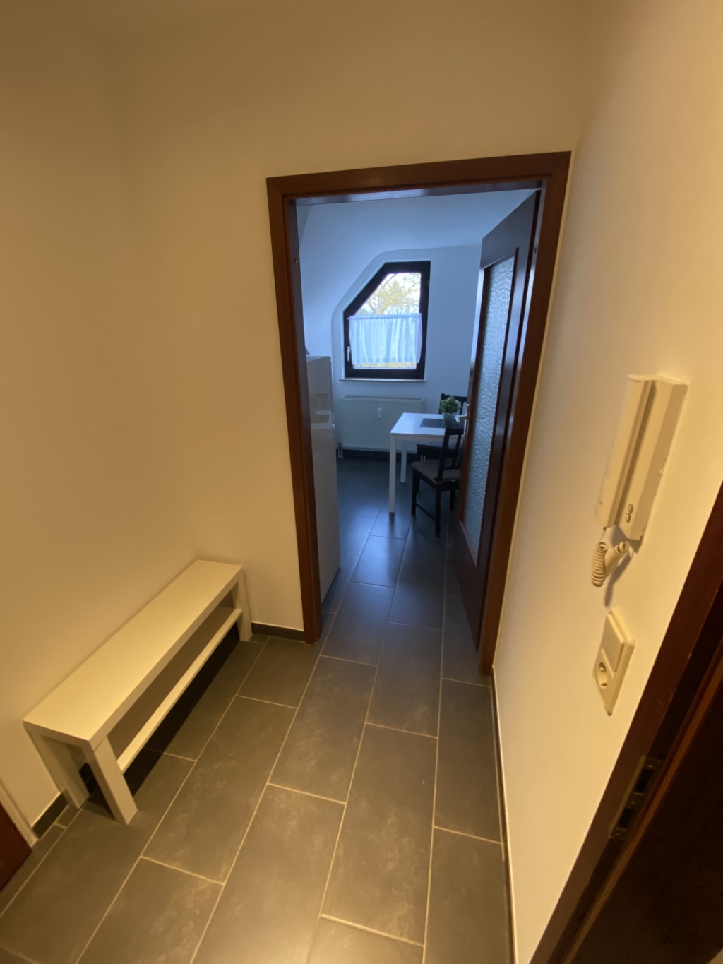 Miete 1 Zimmer Wohnung Mannheim | Ganze Wohnung | Mannheim | Großzügiges 1-Zimmer-Apartment in Mannheim-Rheinau | Hominext