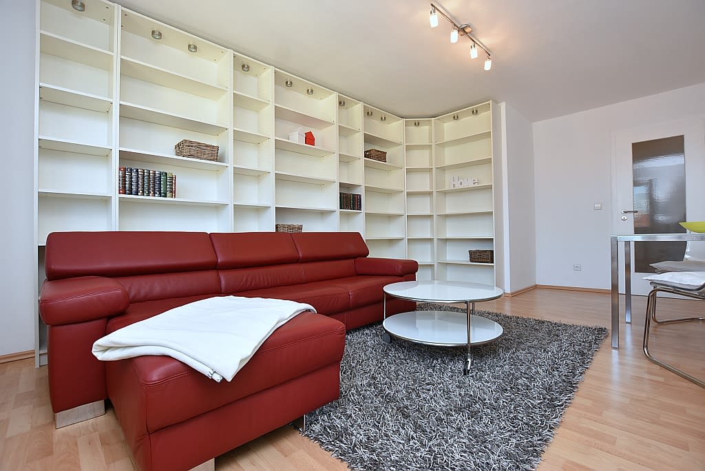 Rent 1 room apartment Stuttgart | Entire place | Stuttgart | Modern möbliert, perfekte zentrale Lage und Balkon mit Blick über Stuttgart | Hominext