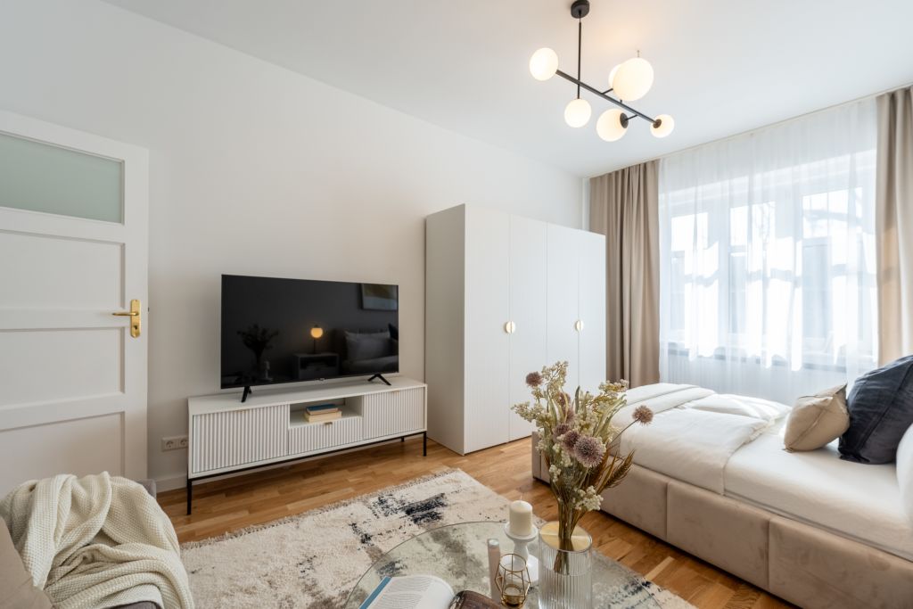 Rent 2 rooms apartment Berlin | Entire place | Berlin | Voll möblierte 3-Zimmer-Wohnung mit Arbeitsbereich | Hominext