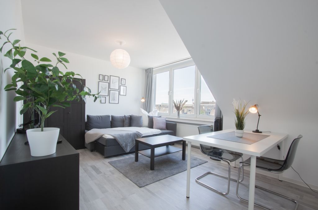 Miete 1 Zimmer Wohnung Düsseldorf | Ganze Wohnung | Düsseldorf | *****Wohnen über den Dächern von Düsseldorf***** | Hominext