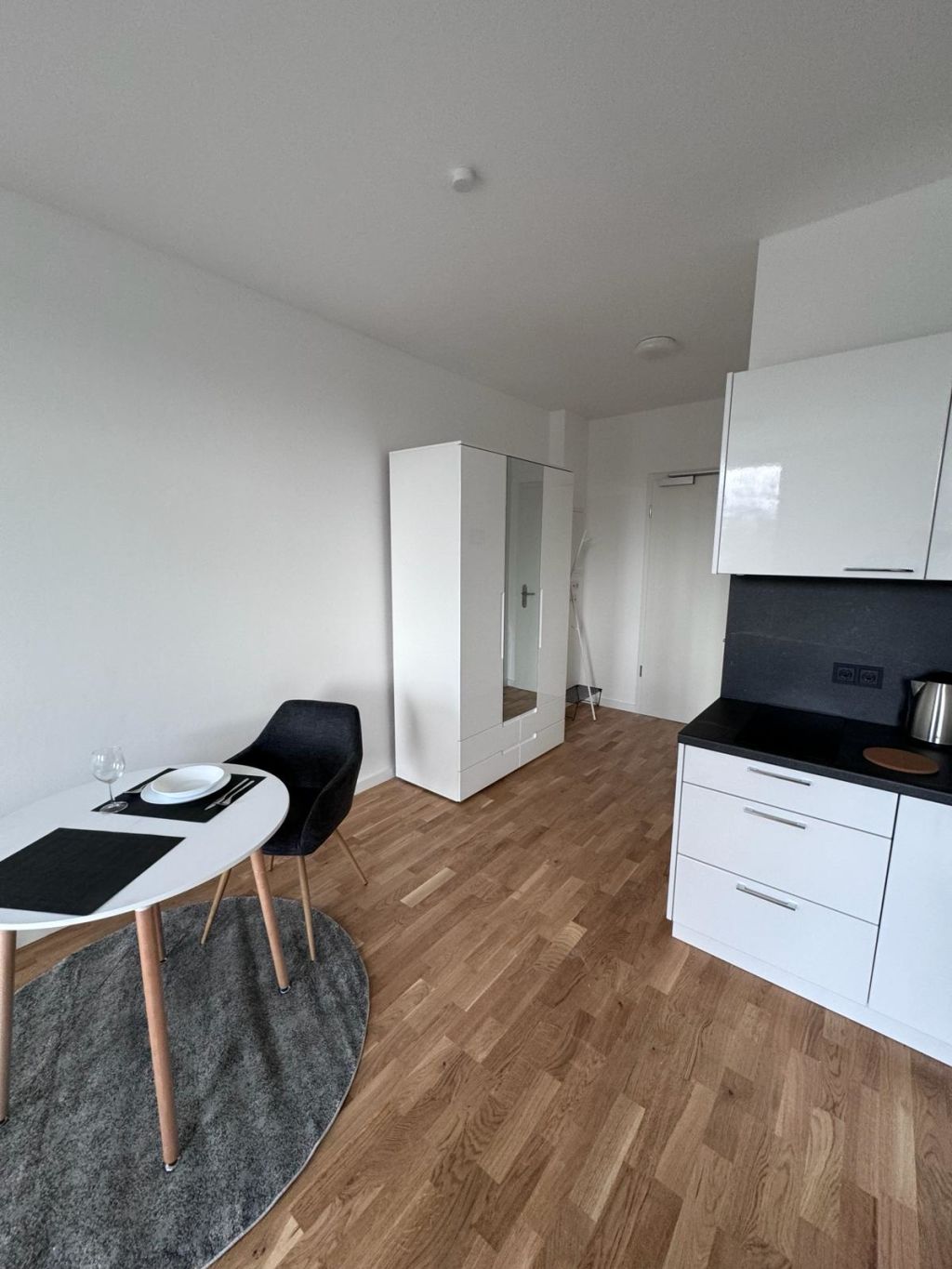 Miete 1 Zimmer Wohnung Berlin | Ganze Wohnung | Berlin | Hochmodernes und gemütliches Apartment in Steglitz | Hominext