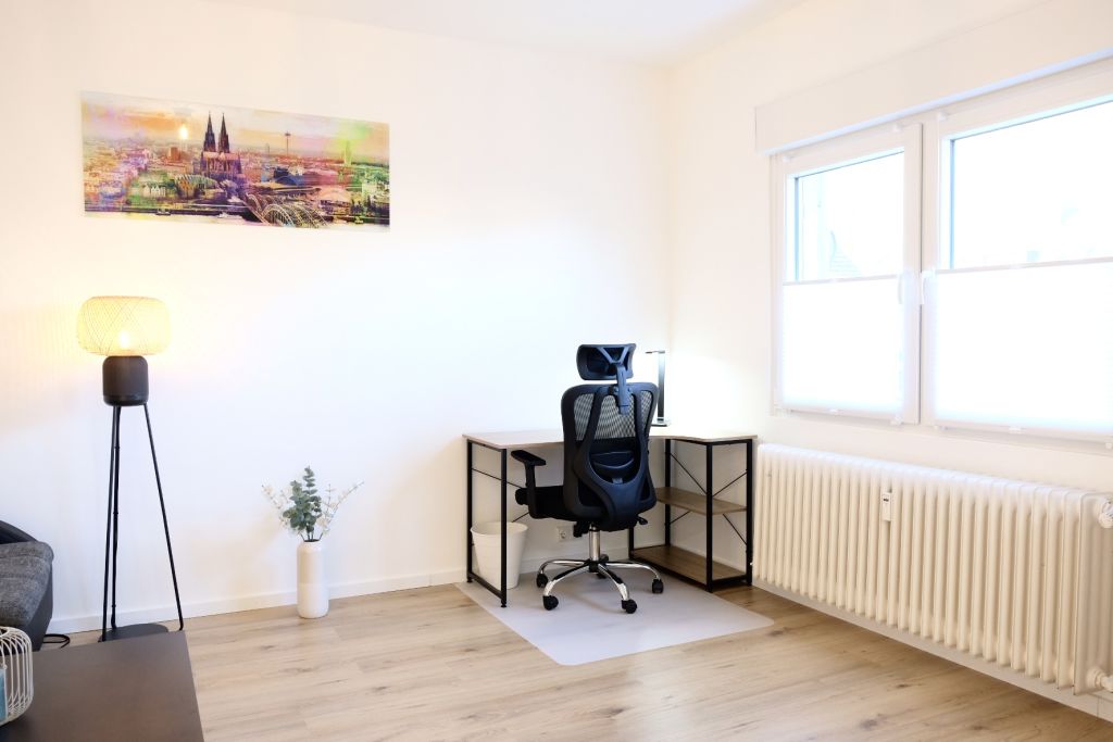 Rent 1 room apartment Frechen | Entire place | Frechen | All-In! Schöne, gemütliche & möblierte 2 Zi Wohnung (Löffelfertig) in zentraler Lage von Frechen (20 Min. von Köln) | Hominext