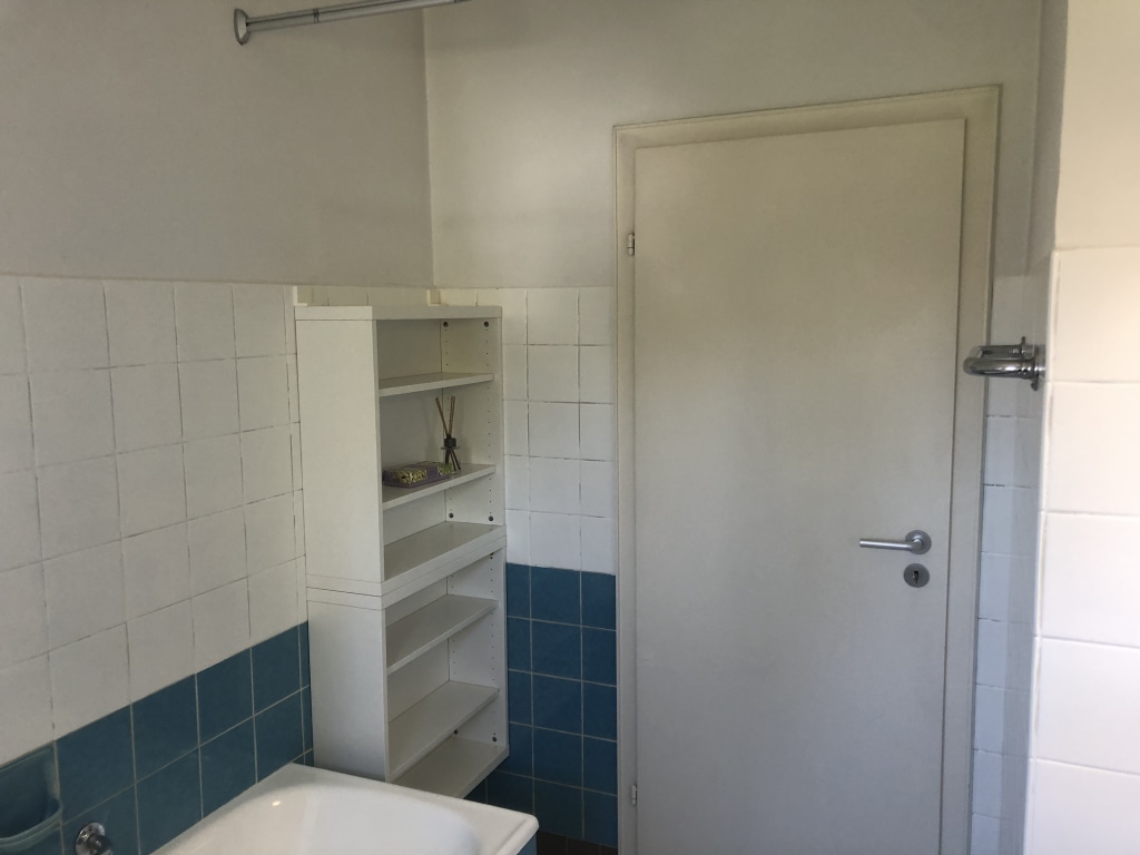 Rent 2 rooms apartment Köln | Entire place | Köln | Geräumige Haushälfte mit riesigem Garten im grünen Köln-Brück, Gute Anbindung an Flughafen, Messe und Innenstadt | Hominext