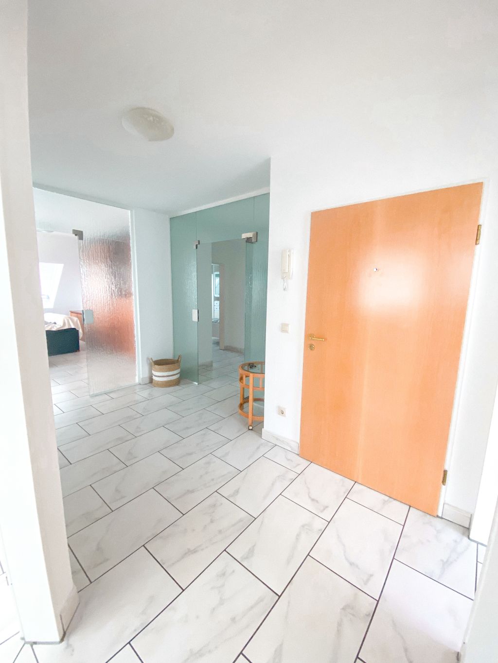 Rent 2 rooms apartment Wuppertal | Entire place | Wuppertal | Beeindruckende Aussicht(!), moderne und zentral gelegene Wohnung in Wuppertal | Hominext