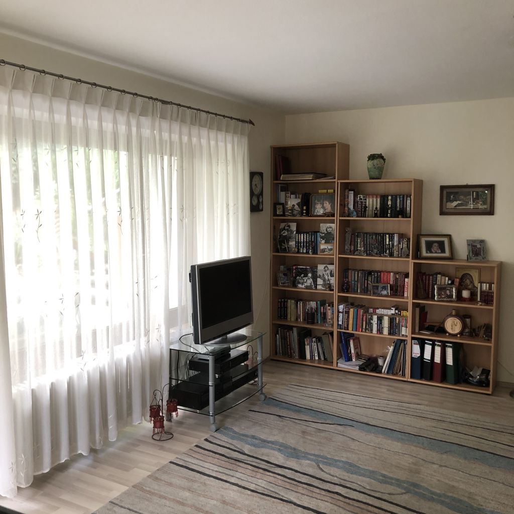 Rent 1 room apartment Neckartailfingen | Entire place | Neckartailfingen | UG Wohnung mit großer Terrasse, Garten und Teich. | Hominext