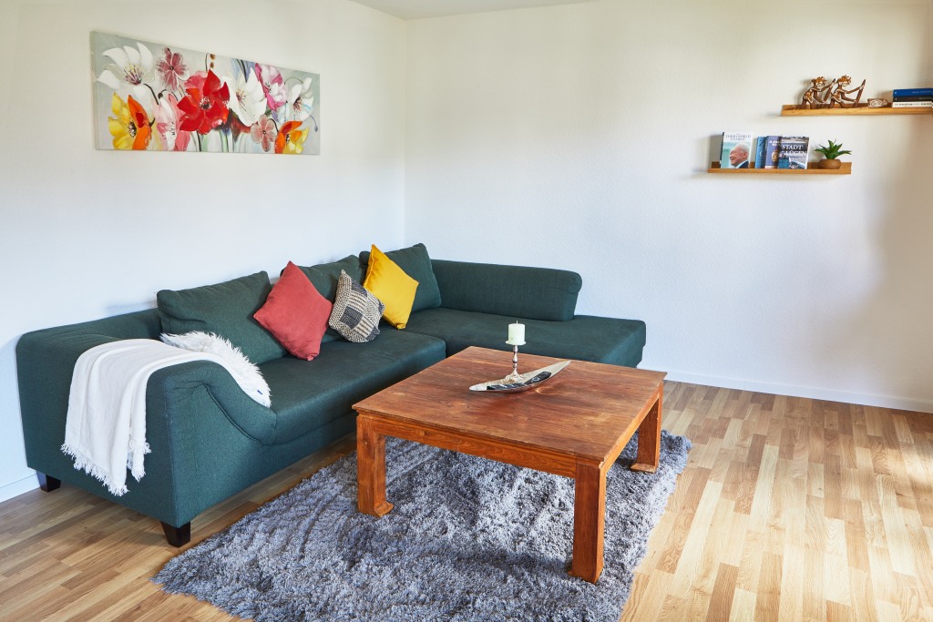 Rent 2 rooms apartment Ludwigshafen am Rhein | Entire place | Ludwigshafen am Rhein | Work From Home, 2 Schlafzimmer, in der Nähe von BASF mit großem Balkon und kostenlosen Parkplätzen, Highspeed-Internet und Netflix | Hominext