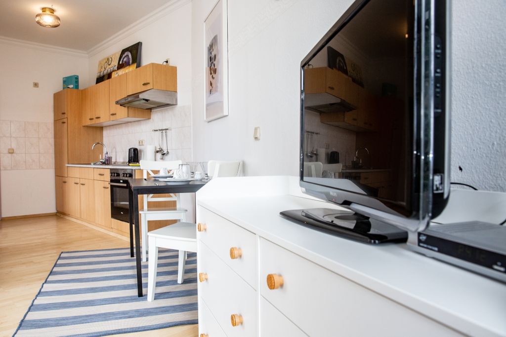 Rent 1 room apartment Erfurt | Entire place | Erfurt | Helle Altbauwohnung in zentraler Lage am Park | Hominext