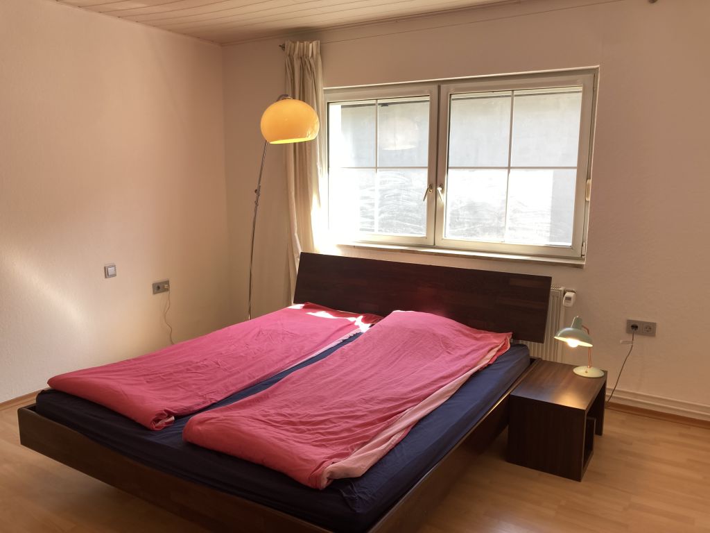 Rent 3 rooms apartment Berlin | Entire place | Berlin | Großzügige Doppelhaushälfte mit privatem Garten in Berlin Pankow - Niederschönhausen | Hominext