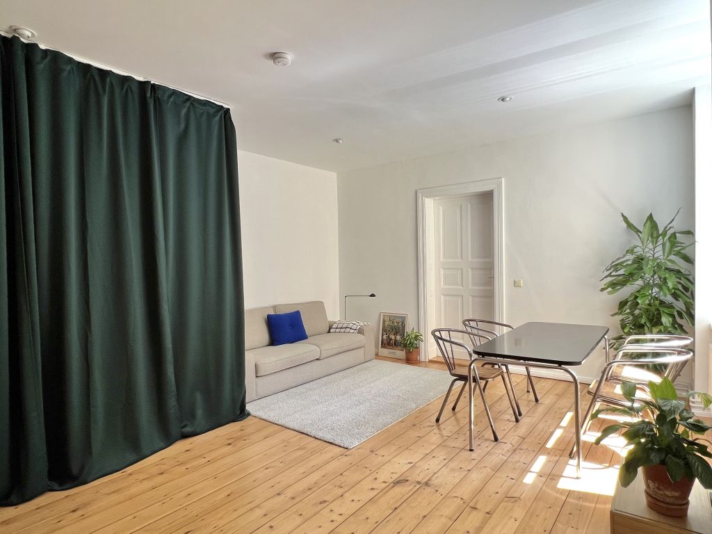 Miete 1 Zimmer Wohnung Berlin | Ganze Wohnung | Berlin | Ruhige Altbau Loft in TOP Szenelage mit Blick ins Grüne - Boxhagener Platz um die Ecke! | Hominext