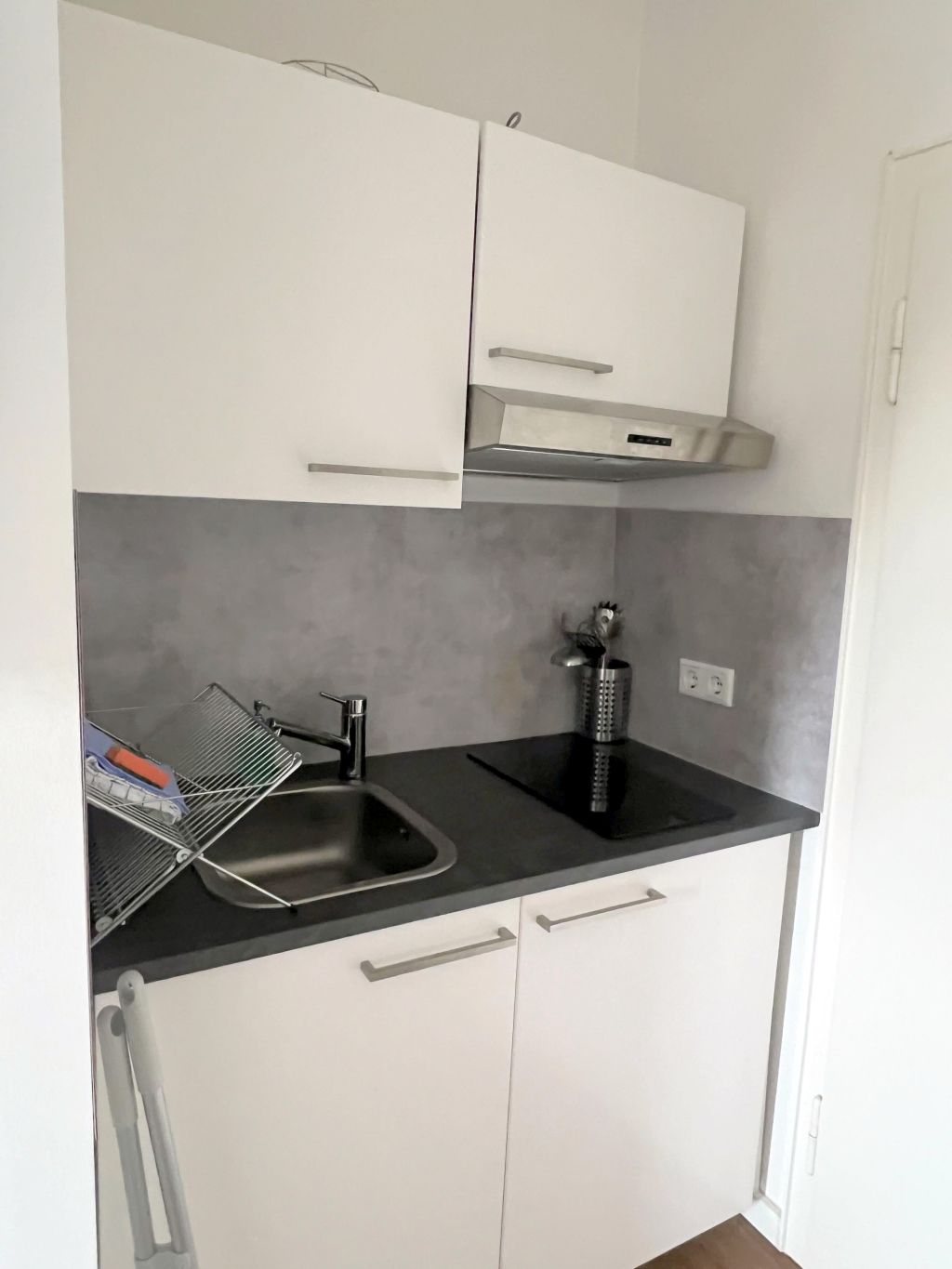 Rent 1 room apartment Osnabrück | Entire place | Osnabrück | Kompaktes Einzelbettstudio mit Küche | Hominext