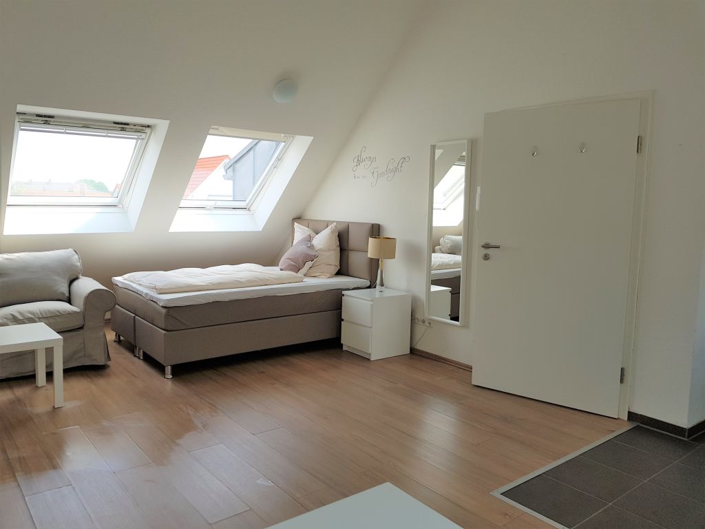 Miete 1 Zimmer Wohnung Stuttgart | Ganze Wohnung | Stuttgart | Furnished serviced studio next to Patch Barracks | Hominext