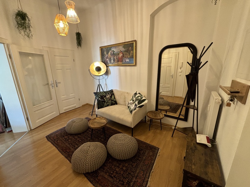 Rent 1 room apartment Dresden | Entire place | Dresden | Schickes Designer Appartment mit riesigem Balkon am Großen Garten | Hominext