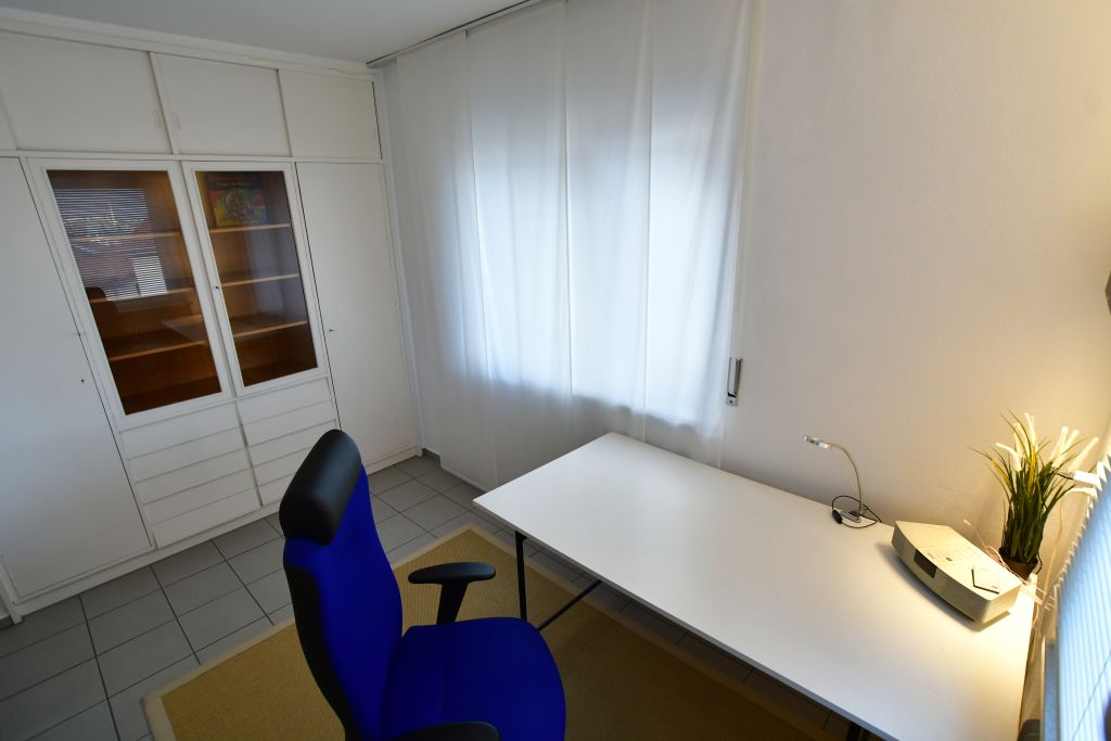 Miete 2 Zimmer Wohnung Stuttgart | Ganze Wohnung | Stuttgart | Sonnendurchflutete 5-Zimmer-Wohnung in ruhiger Lage mit großem Südbalkon, Blick ins Grüne | Hominext