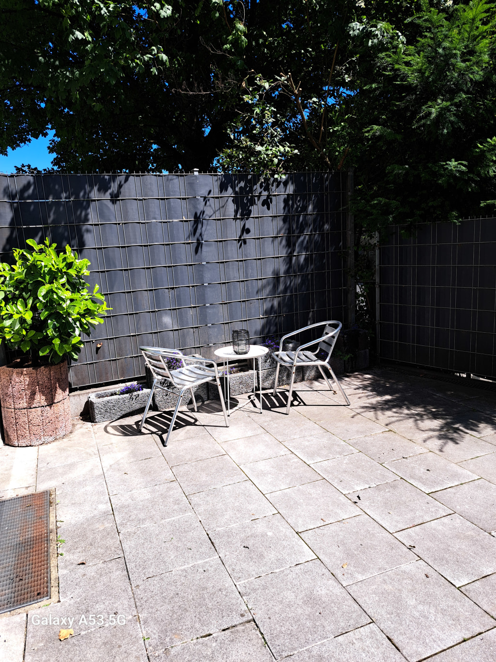 Rent 1 room apartment Leverkusen | Entire place | Leverkusen | Ideal für Singles/ Paare -Einbauküche voll möbliert... Wohn-, Schlafzi EG, ca. 20 m² Terrasse | Hominext