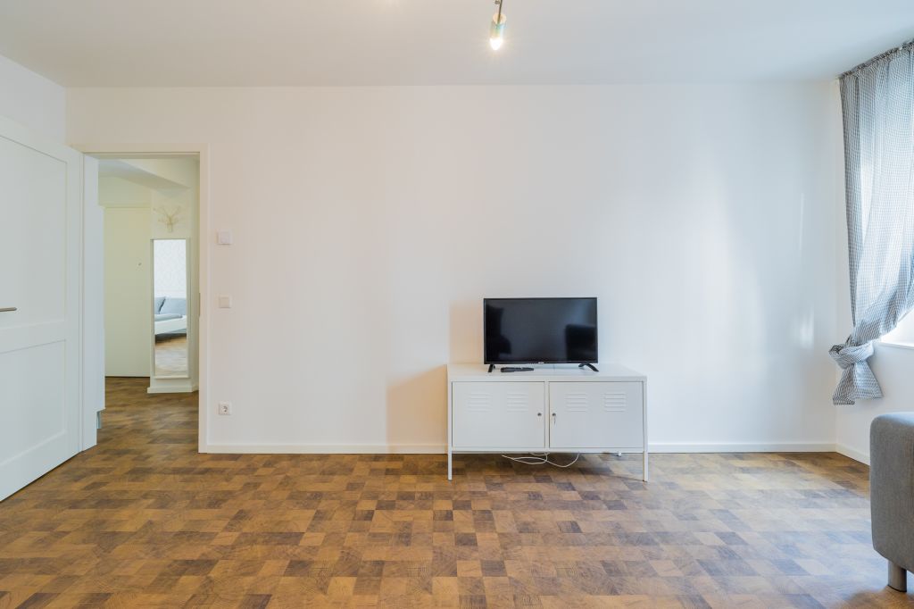 Miete 1 Zimmer Wohnung Berlin | Ganze Wohnung | Berlin | Große 2 Zimmer Wohnung mit Balkon direkt am Hermannplatz | Hominext