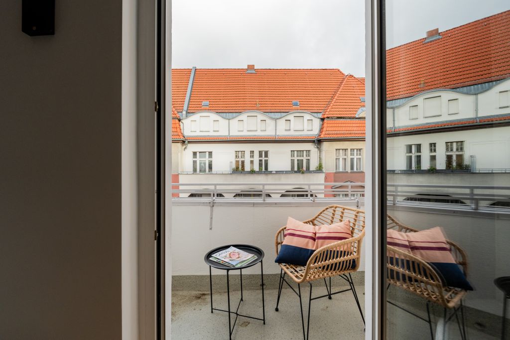 Rent 1 room apartment Berlin | Entire place | Berlin | Neu renovierte und möblierte 2-Zimmer-Wohnung mit Balkon in Mariendorf | Hominext