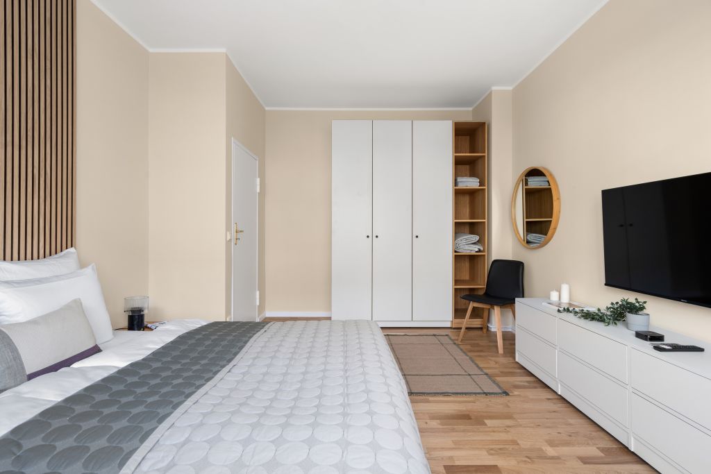 Rent 1 room apartment Berlin | Entire place | Berlin | Geräumig & Stilvoll: Helle 60m² Wohnung in Lankwitz | Hominext