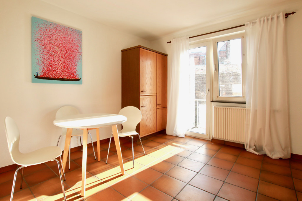 Rent 1 room apartment Köln | Entire place | Köln | Apartment in der Nähe vom Zülpicher Platz- Mauritiusviertel | Hominext