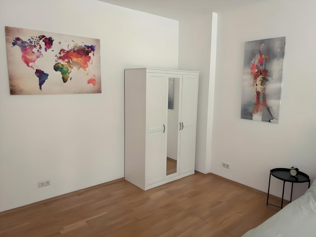 Rent 3 rooms apartment Berlin | Entire place | Berlin | Lavish 3 bedroom apartment in Berlin Simplonstraße | Hominext