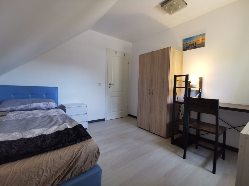 Rent 2 rooms apartment Köln | Entire place | Köln | 3-Zimmer Wohnung in der Nähe vom Flughafen | Hominext