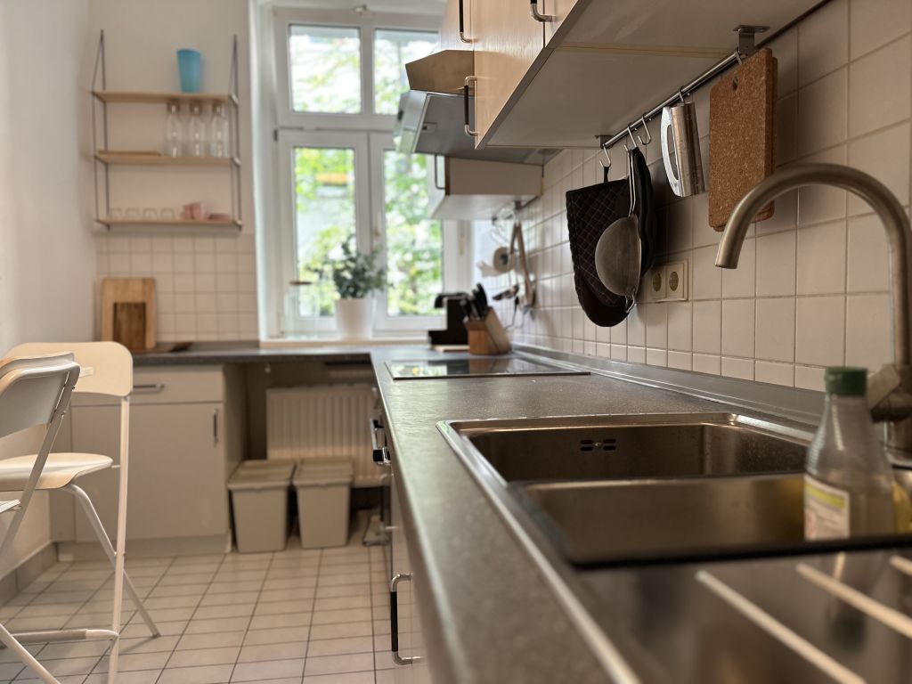 Rent 1 room apartment Berlin | Entire place | Berlin | Moderne, geräumige Altbauwohnung in Top-Lage | Hominext