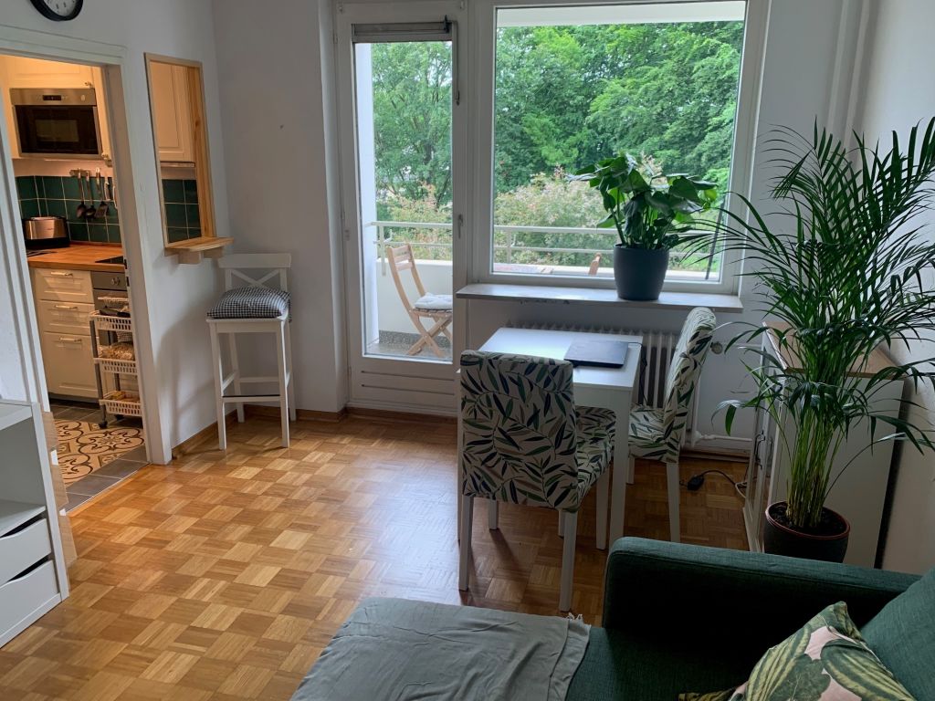 Rent 1 room apartment Hamburg | Entire place | Hamburg | Charmantes helles Studio mit Gartenblick | Hominext