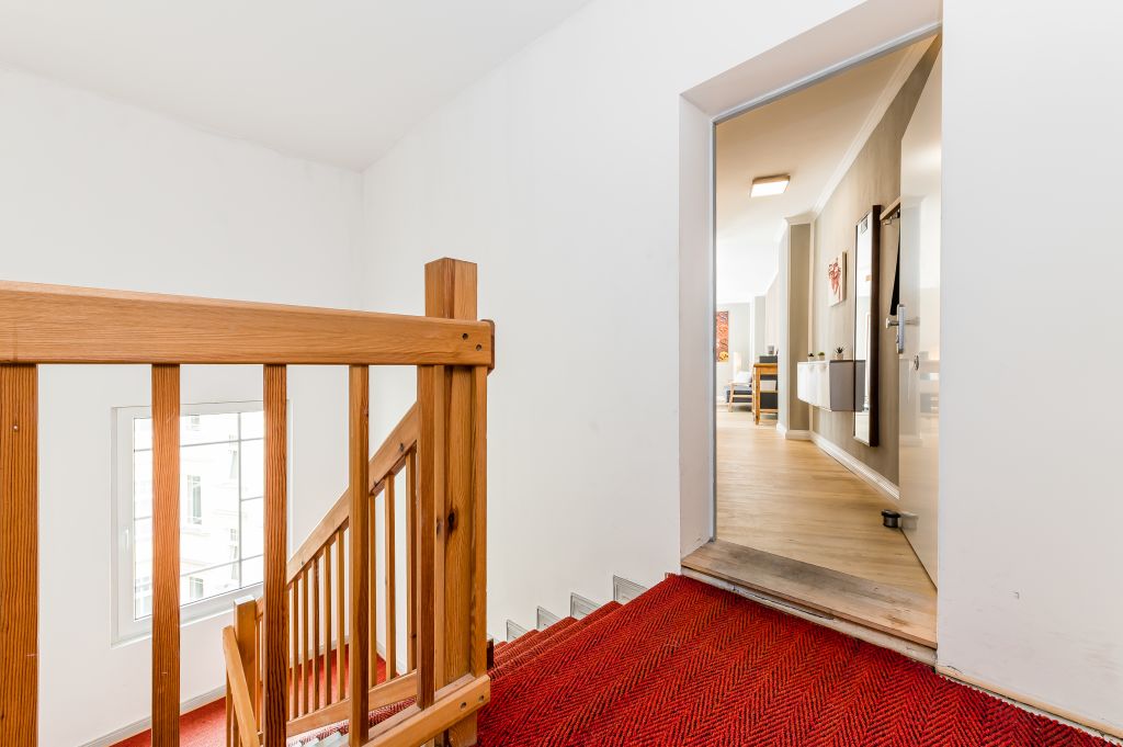 Miete 1 Zimmer Wohnung Berlin | Ganze Wohnung | Berlin | Design Apartment in TOP Lage, 55 qm Küche, Balkon, Holz-Dielen + hohe Stuck-Decken, 100 mbit DSL Internet,Smart TV,  Schlafzimmer zum Garten gelegen | Hominext